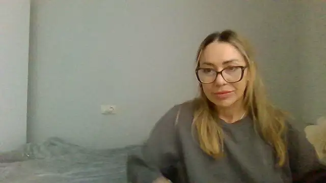 Kinky21 online show from October 12, 12:50 pm