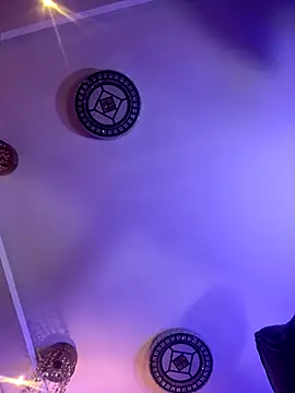 Daphnne XXX online show from December 19, 7:49 pm