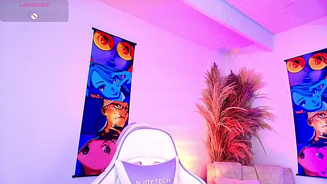 Bennuluspeach  online show from April 15, 11:49 am