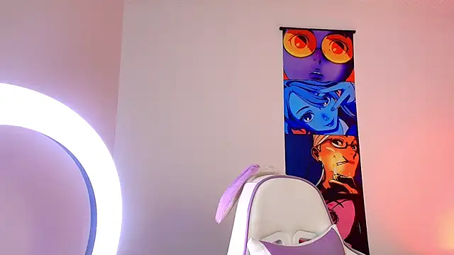 Bennuluspeach  online show from March 26, 12:03 pm