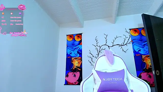 Bennuluspeach  online show from December 15, 12:33 pm