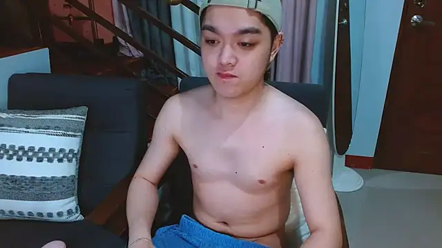 JayKarLo online show from November 6, 2:54 pm