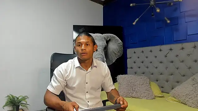 Snapshot of casike1 chatting on October 7, 11:28 pm casike1 online show from October 7, 11:28 pm