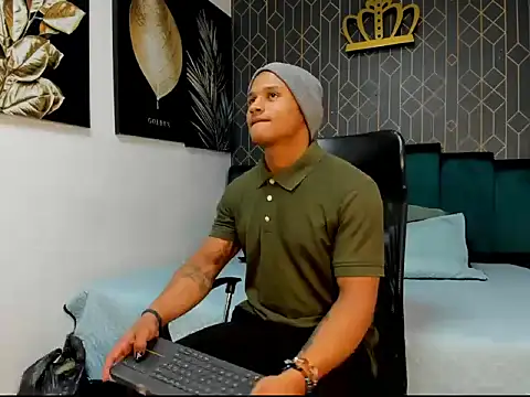 casike1 online show from December 3, 4:46 am