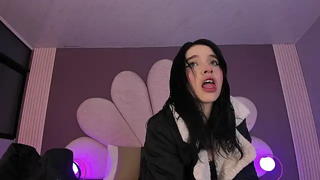 MeganR  online show from February 2, 11:09 am