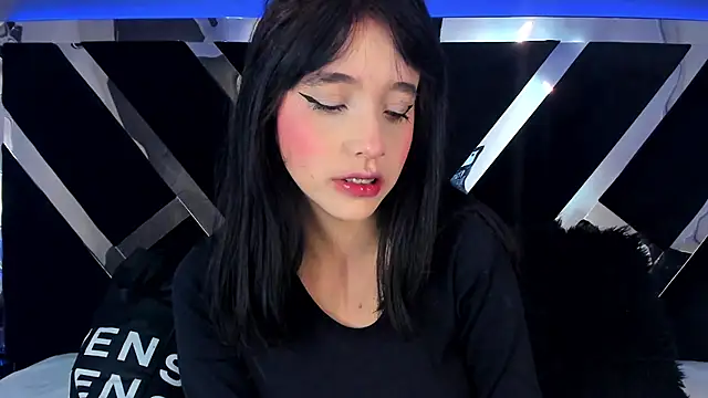 MeganR  online show from May 1, 11:15 am