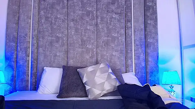 MeganR  online show from May 15, 3:26 am