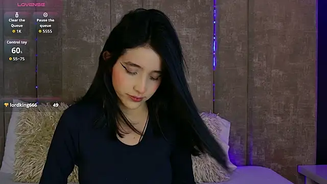 Snapshot of MeganR_ chatting on December 2, 7:26 pm MeganR online show from December 2, 7:26 pm