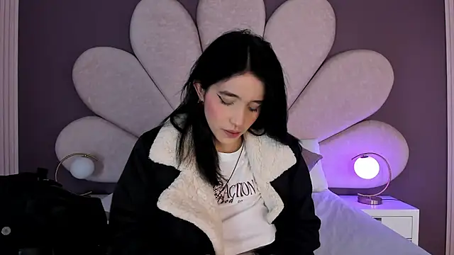 MeganR  online show from January 9, 11:17 am