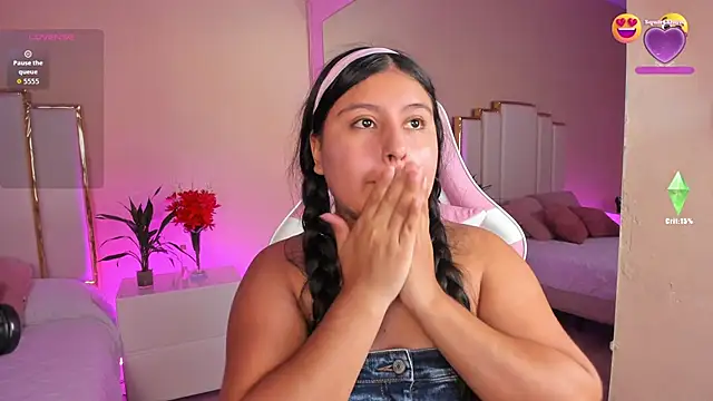 AnnaSwift  online show from March 15, 12:45 pm