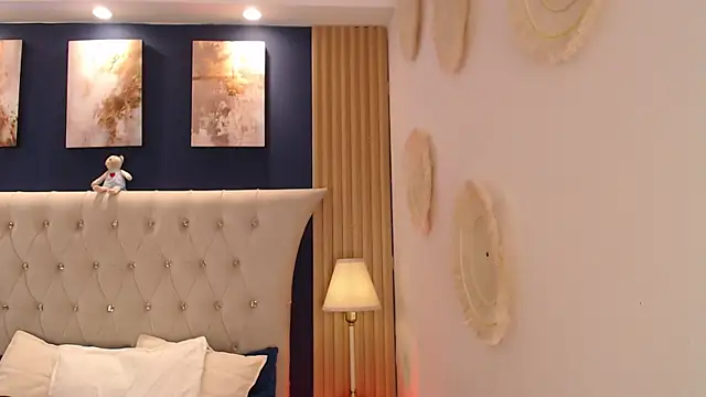 Snapshot of GloryShine chatting on February 17, 12:35 pm GloryShine online show from February 17, 12:35 pm