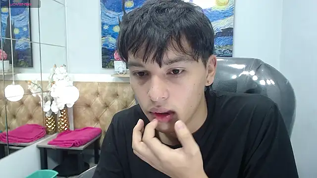 StiwenTwink online show from March 20, 12:39 pm