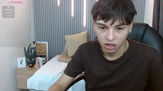 StiwenTwink online show from July 2, 1:17 pm