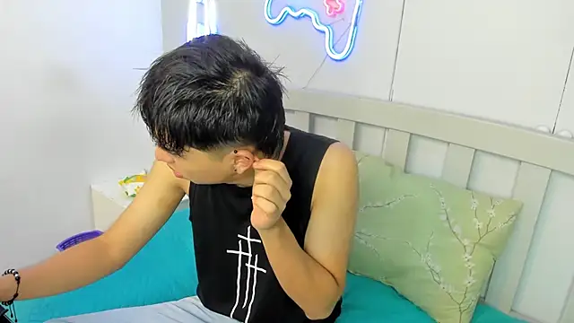 Snapshot of StiwenTwink chatting on November 11, 12:22 pm StiwenTwink online show from November 11, 12:22 pm