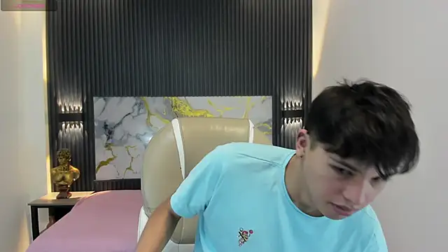 Snapshot of StiwenTwink chatting on November 16, 4:45 pm StiwenTwink online show from November 16, 4:45 pm