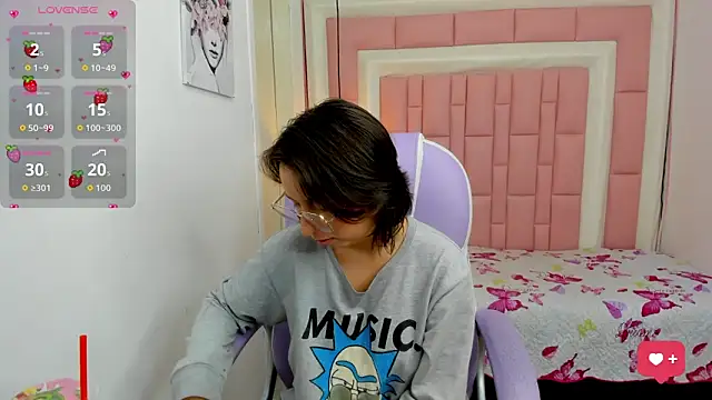 Klaret Toy online show from March 24, 9:04 pm