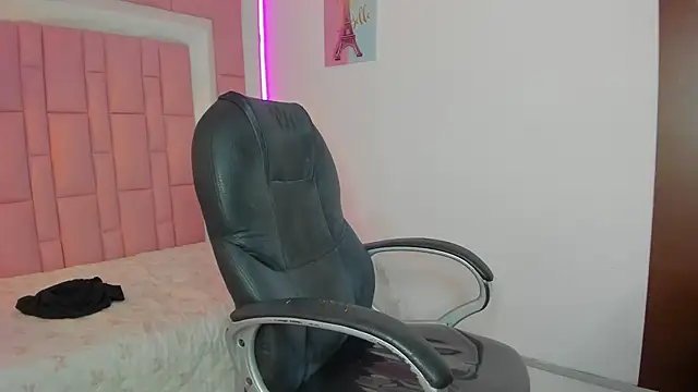 Klaret Toy online show from December 3, 7:57 pm