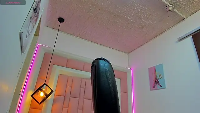 Klaret Toy online show from December 13, 8:04 pm