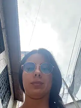 SaraMistick online show from December 5, 3:43 pm