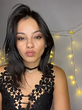 SaraMistick online show from March 19, 10:59 am