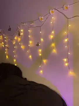 SaraMistick online show from March 17, 11:13 am