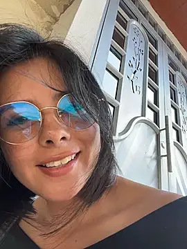 SaraMistick online show from December 18, 2:21 pm