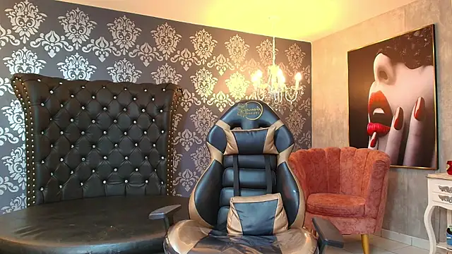 Snapshot of Mia_Stonnes chatting on October 11, 1:23 pm Mia Stonnes online show from October 11, 1:23 pm
