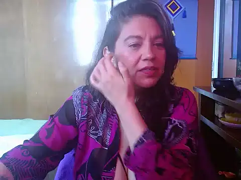 Snapshot of XxAntonellaxxx chatting on December 2, 6:42 pm XxAntonellaxxx online show from December 2, 6:42 pm