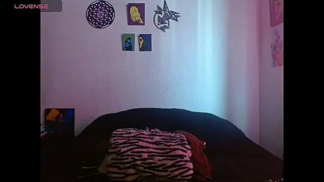 Snapshot of XxAntonellaxxx chatting on November 6, 6:12 pm XxAntonellaxxx online show from November 6, 6:12 pm