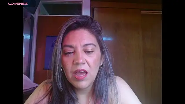 Snapshot of XxAntonellaxxx chatting on November 18, 4:32 pm XxAntonellaxxx online show from November 18, 4:32 pm