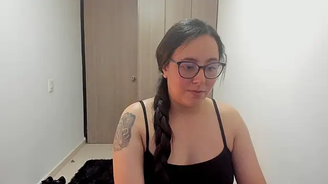Venus cat  online show from October 13, 7:59 pm
