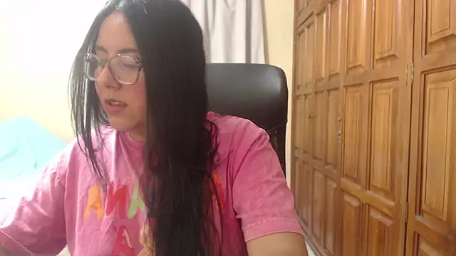 Venus cat  online show from July 5, 1:54 am