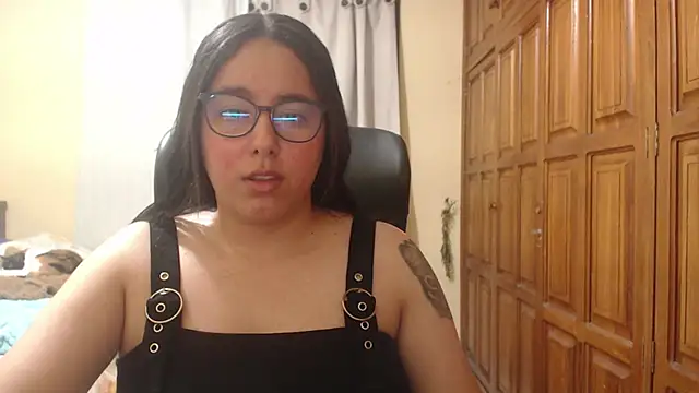 Venus cat  online show from June 23, 1:36 am