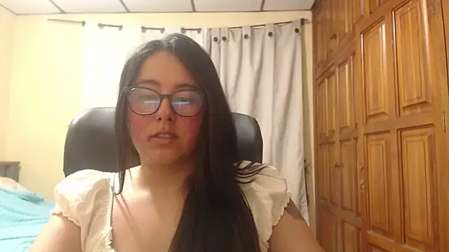 Venus cat  online show from June 15, 11:59 pm