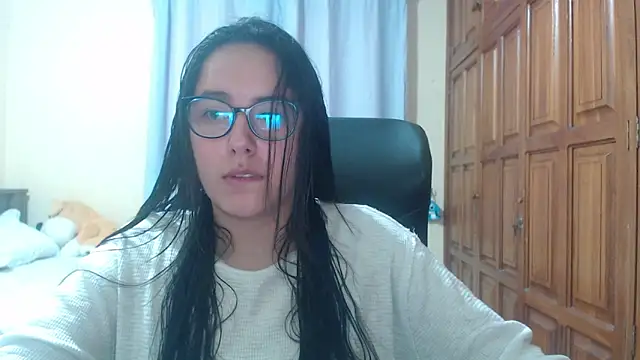 Venus cat  online show from January 10, 11:44 pm