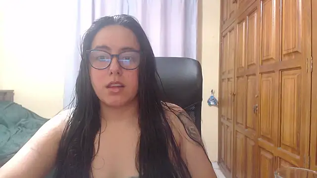 Venus cat  online show from February 1, 10:41 pm