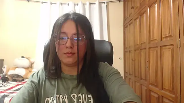 Venus cat  online show from July 12, 1:39 am