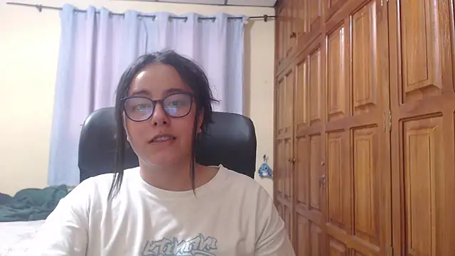 Venus cat  online show from February 1, 5:27 am