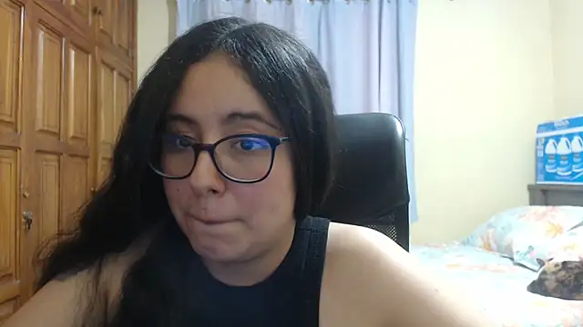 Venus cat  online show from December 1, 1:06 am