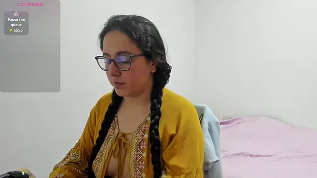 Venus cat  online show from November 9, 12:58 am