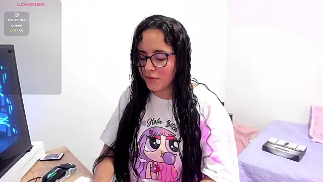 Venus cat  online show from October 28, 2:49 pm