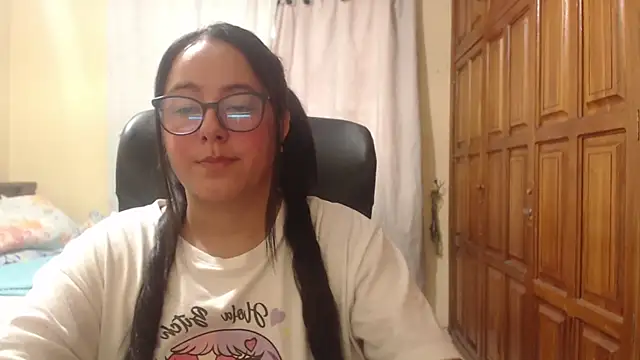 Venus cat  online show from June 19, 8:14 pm