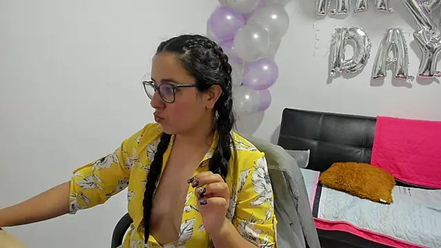 Venus cat  online show from November 12, 2:37 am