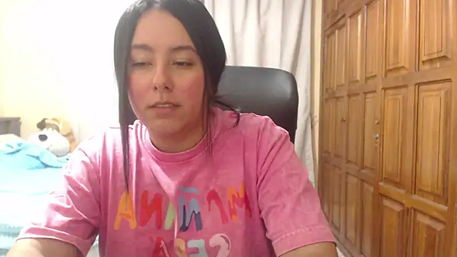 Venus cat  online show from June 9, 10:55 pm