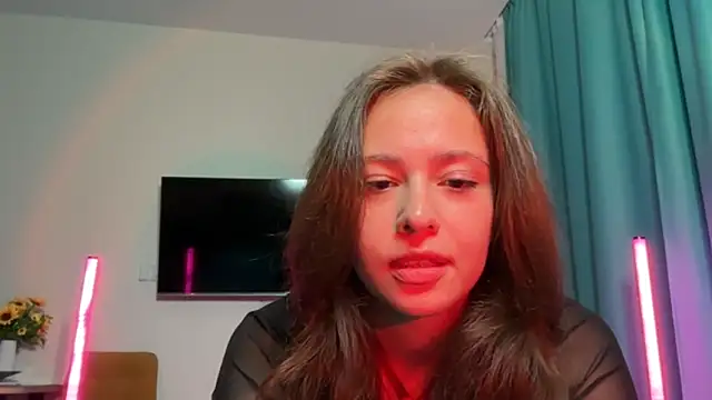 Snapshot of erikaa_miuu chatting on October 15, 5:43 pm erikaa miuu online show from October 15, 5:43 pm