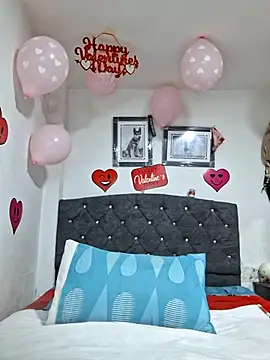 Chloe Mis online show from February 15, 1:50 am