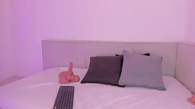 Samara hale online show from December 4, 8:19 pm