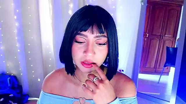 emma web  online show from March 10, 6:45 pm