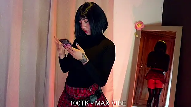 emma web  online show from March 11, 5:40 pm