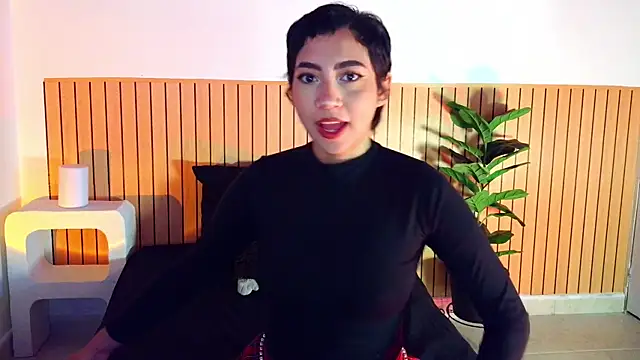 Snapshot of emma_web_ chatting on June 4, 4:44 pm emma web online show from June 4, 4:44 pm